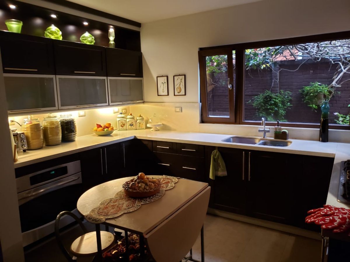 5 de 20: Amplia y moderna cocina 