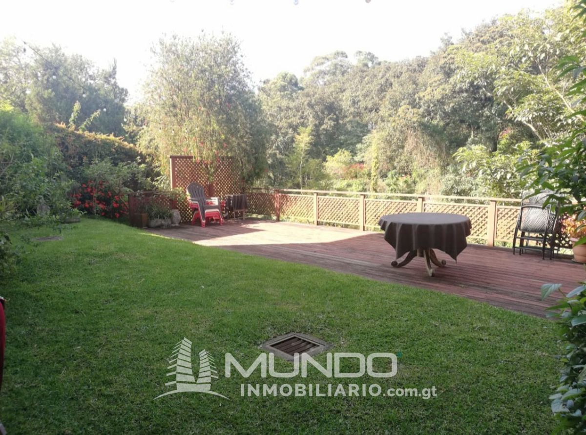 4 de 20: Amplio Jardín y pérgola