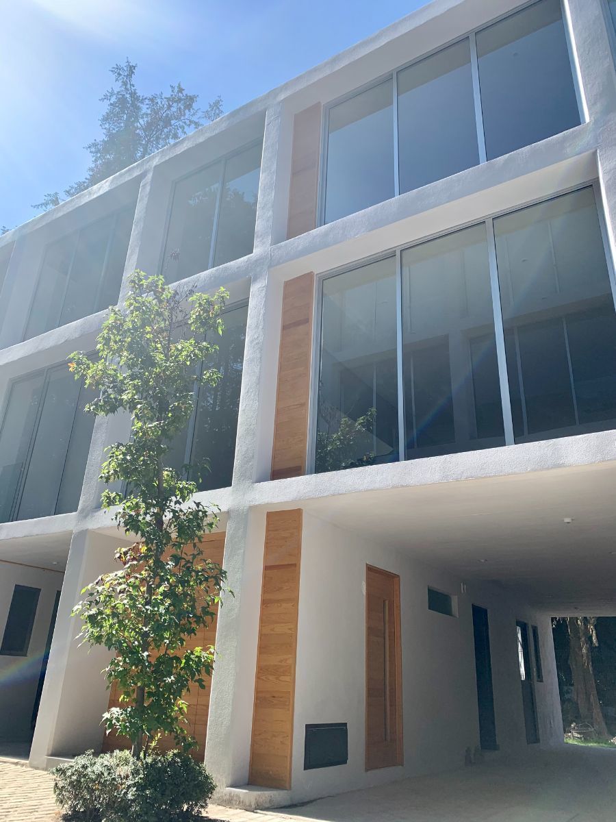 Se RENTA CASA en Condominio