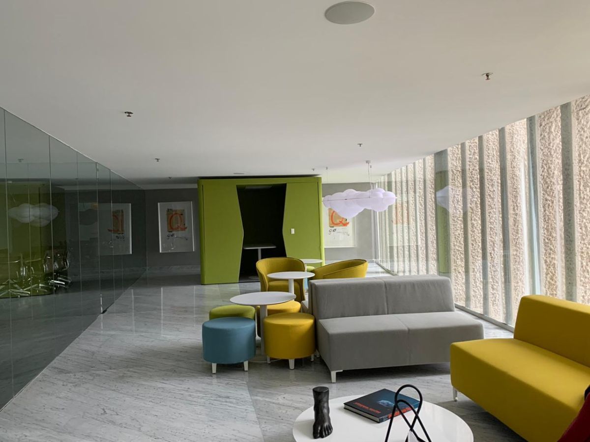 5 de 42: Business Center