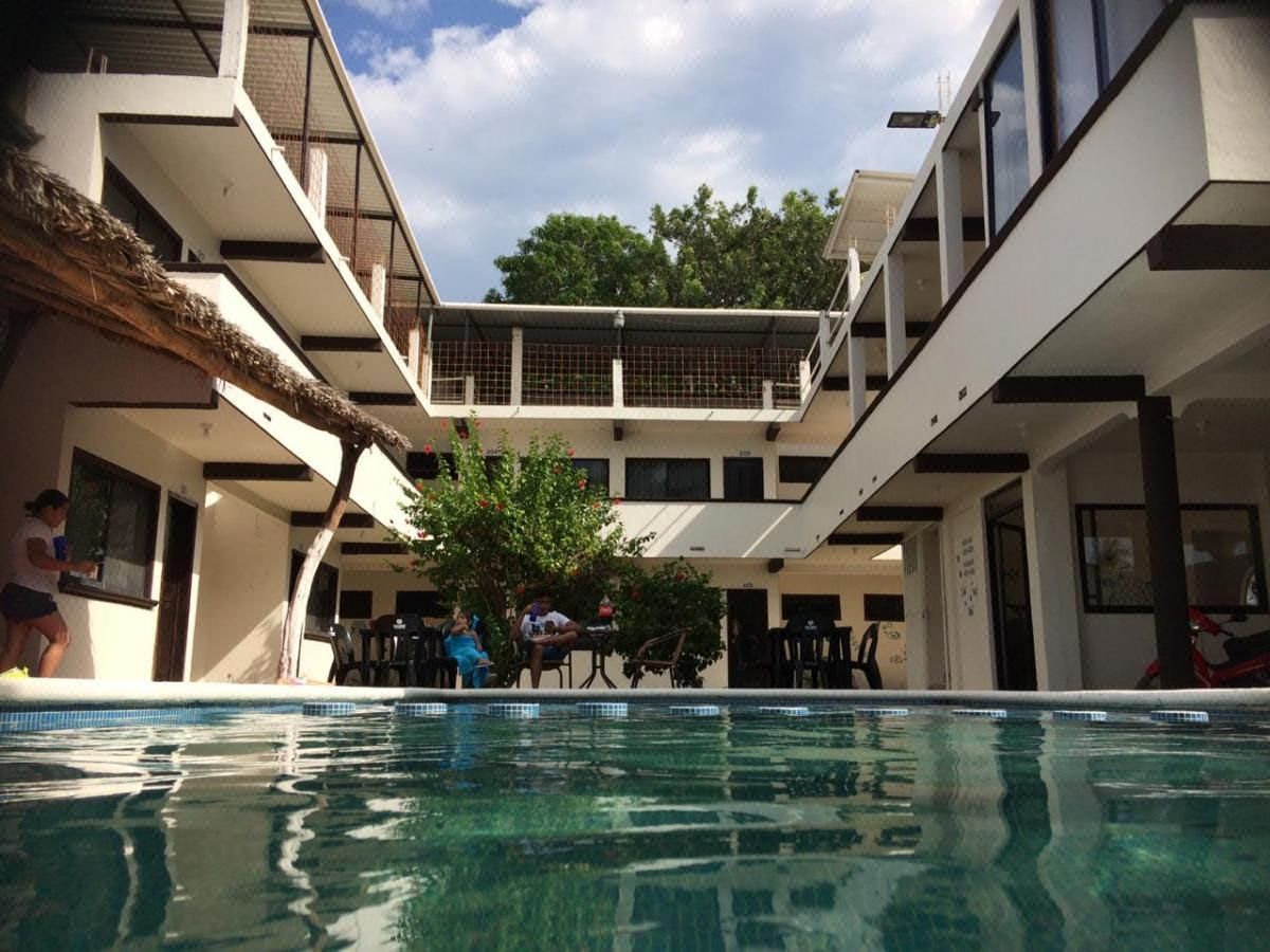 Se vende Hotel en Puerto Arista