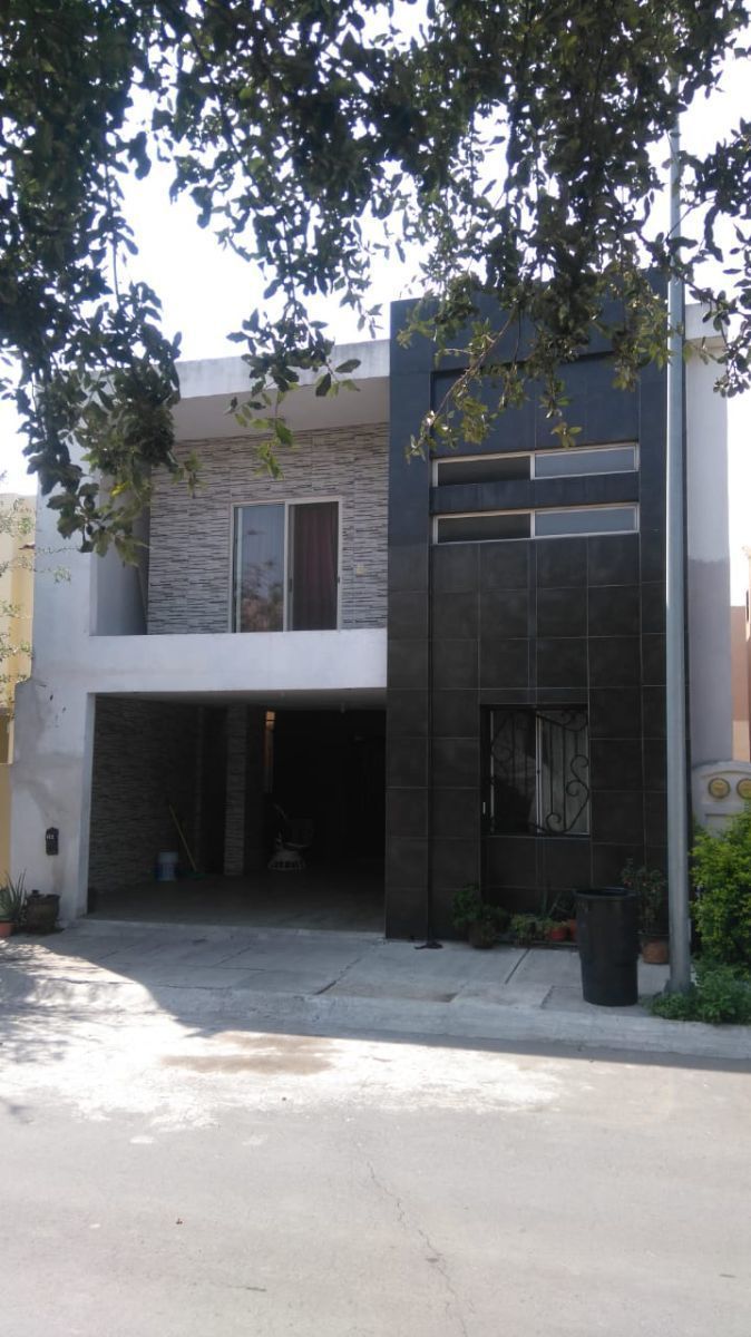 1 de 10: FACHADA