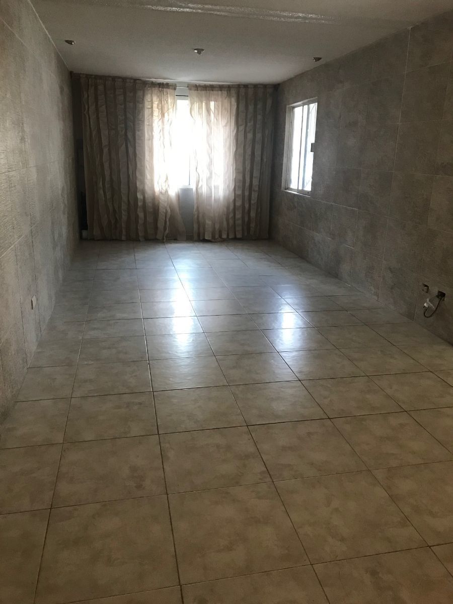 2 de 10: SALA - COMEDOR