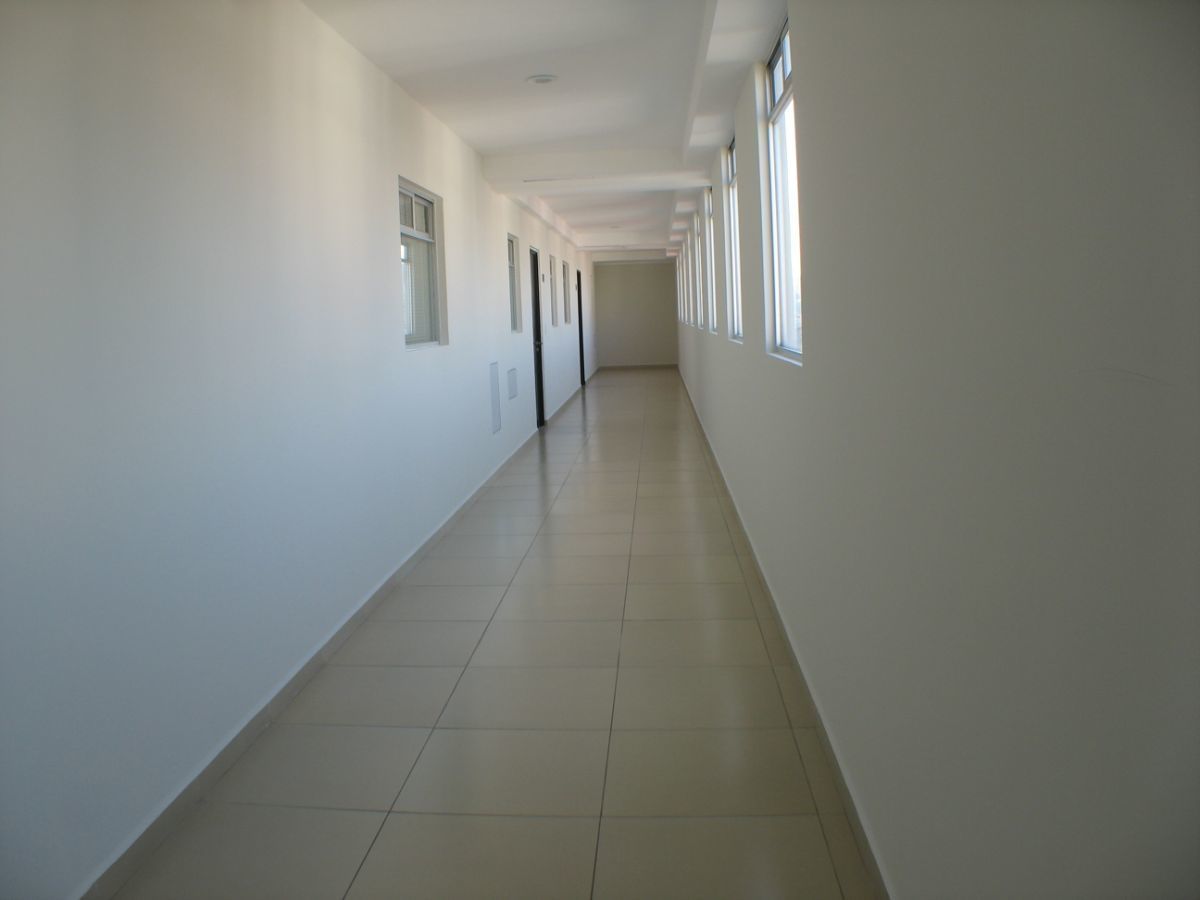 5 de 42: Pasillo al departamento