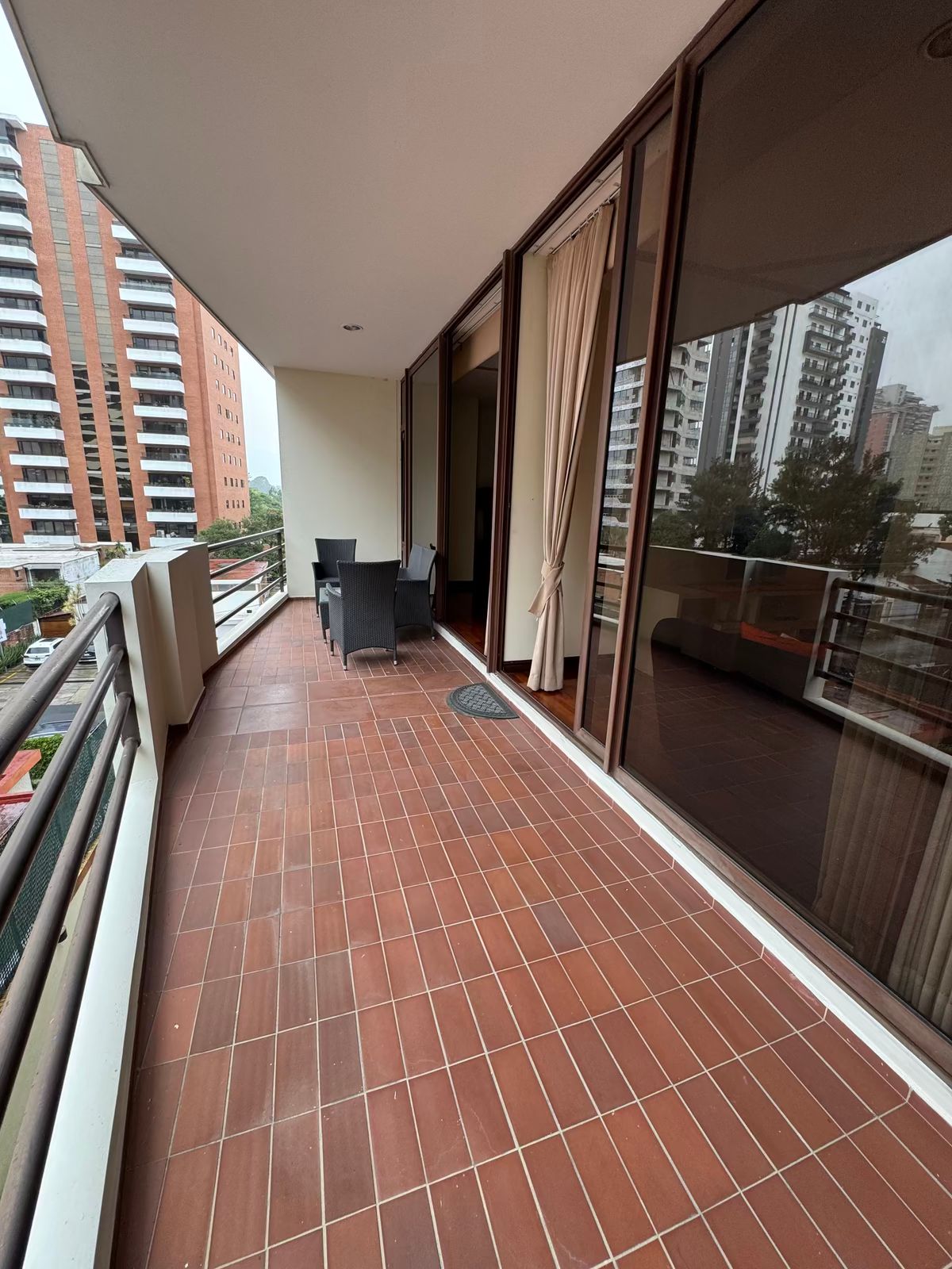 Apartamento en Zona 14, Guatemala, foto 3 de 7