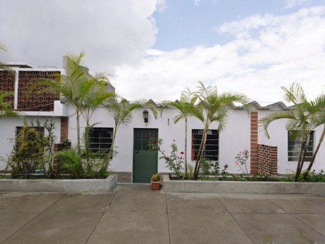 3 de 25
