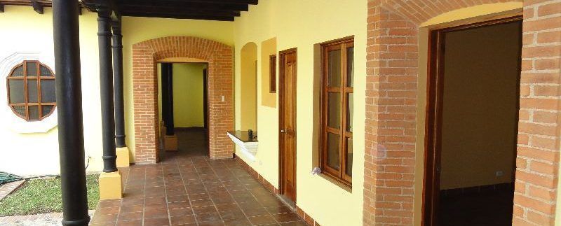Casa Estilo Colonial 1 nivel en Venta en Antigua Guatemala