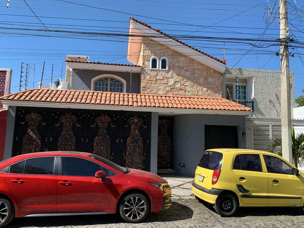 Casa en VENTA en Colonia Seattle Zapopan