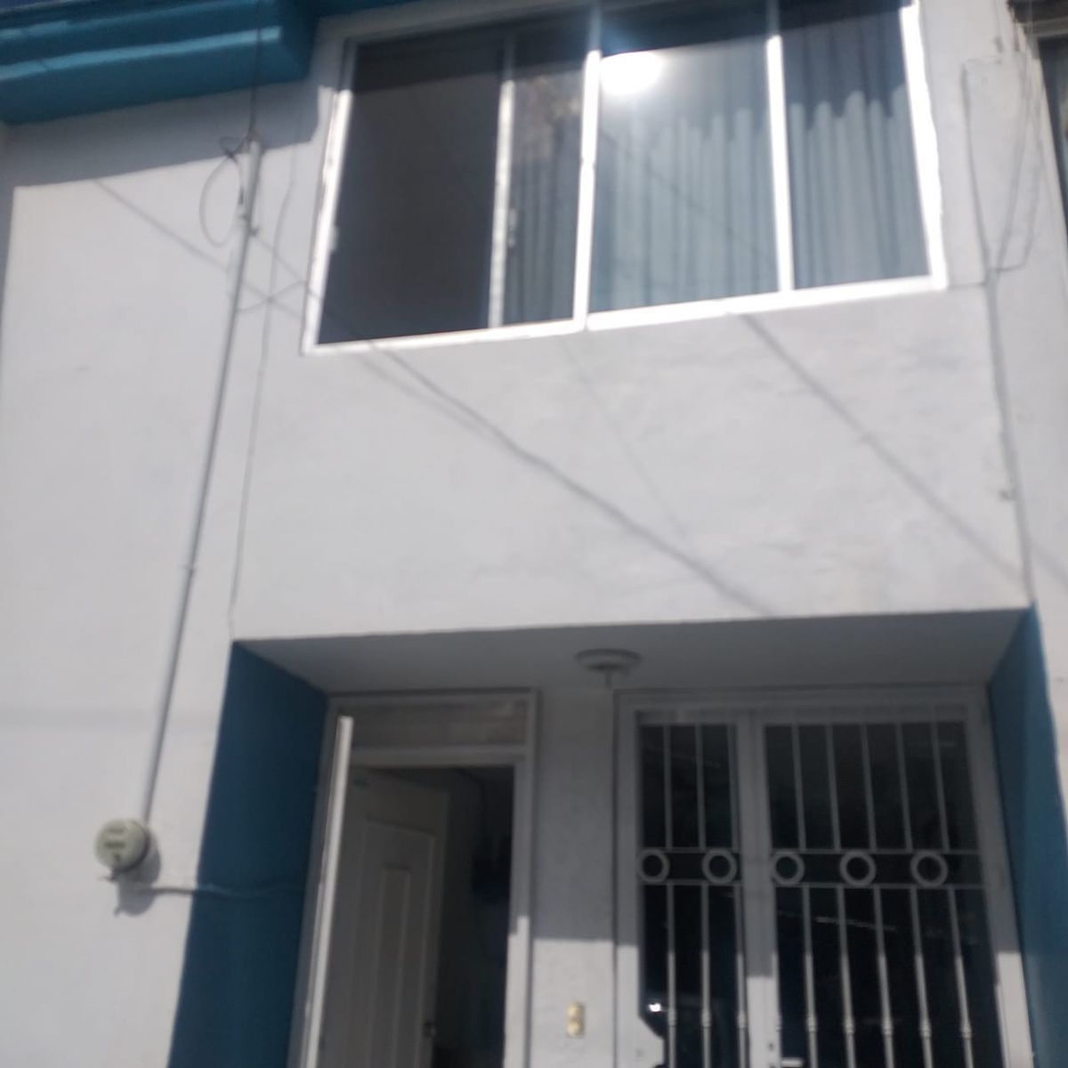 5 de 12: Fachada principal