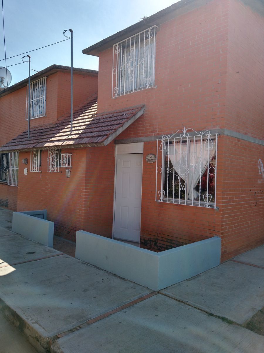 1 de 9: FACHADA DE LA CASA