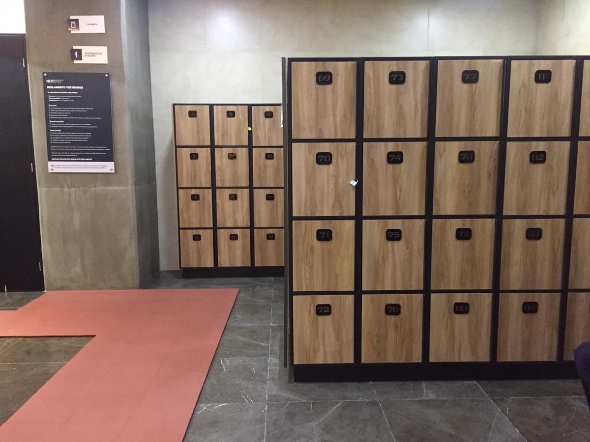 6 de 28: LOCKERS