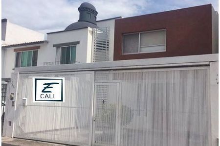 CASA EN VENTA MILENIO III