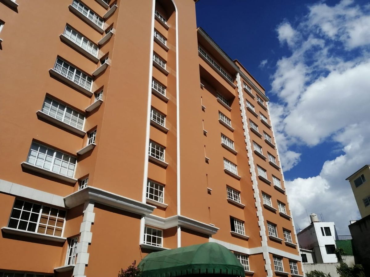 1 de 23: acceso al edificio burdeos