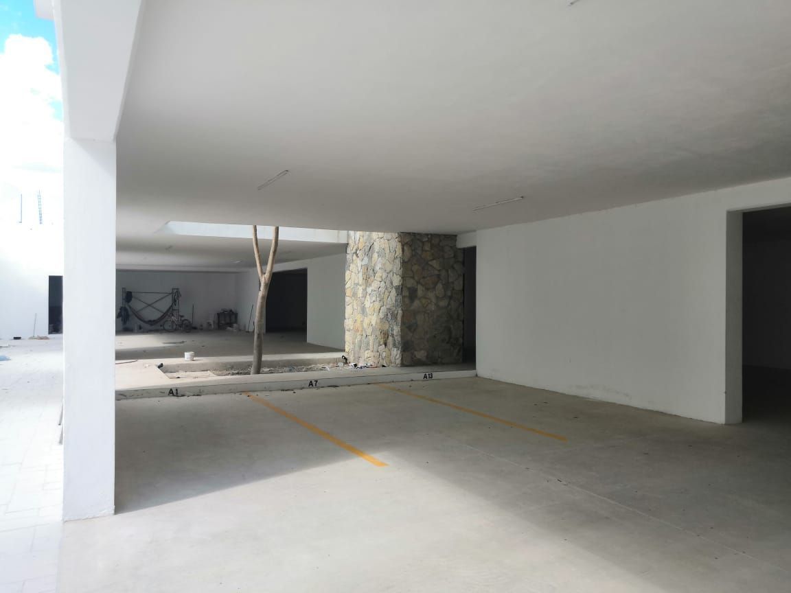 24 de 26: Estacionamiento