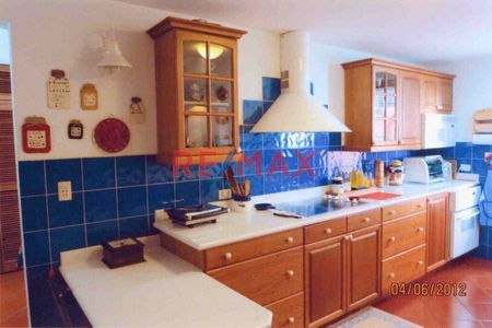 Z.15 Residencia con Diseño Europeo Contemporáneo