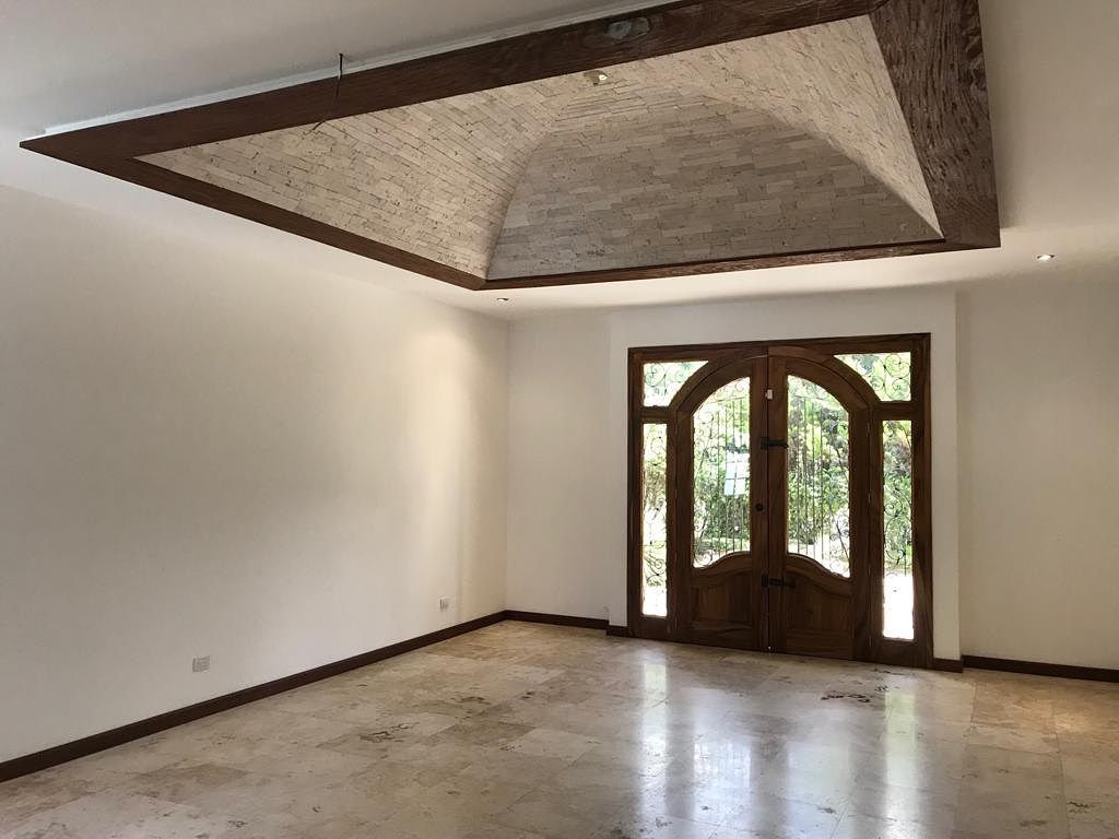 Casa en Zona 16, Guatemala, foto 4 de 36