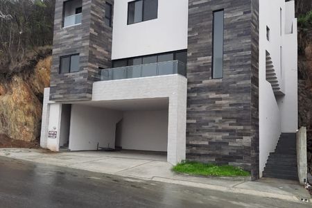 CASA EN VENTA LOMA BONITA