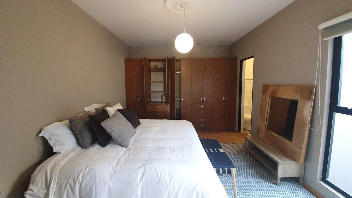 24 de 38: R. PPAL.-PH-LUJO-VENTA-ANZURES-CARMEN--LABORIN-DEPARTAMENTO