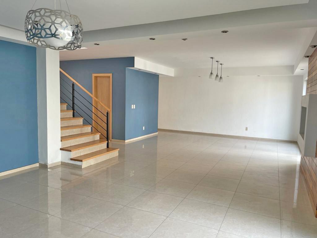 3 de 14: Jardines del Country - sala - comedor