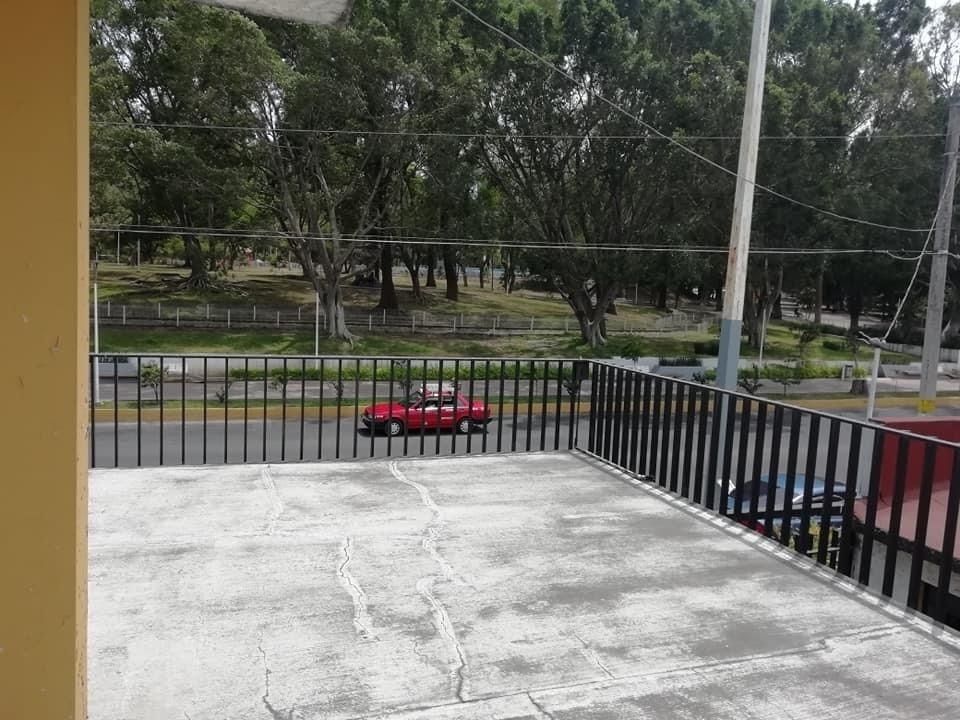 Casa frente Parque la Loma