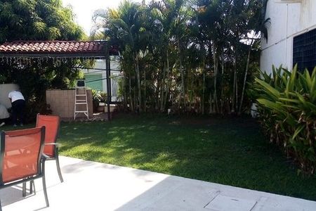 Excelente Departamento en Costa Azul Primer Piso (Semiamueblado)