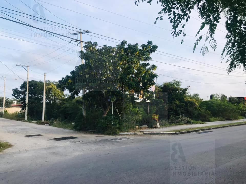 RENTO TERRENO EN AVENIDA EN ESQUINA EN FRACC. CAUCEL, MÉRIDA, YUCATÁN.  CTR94.