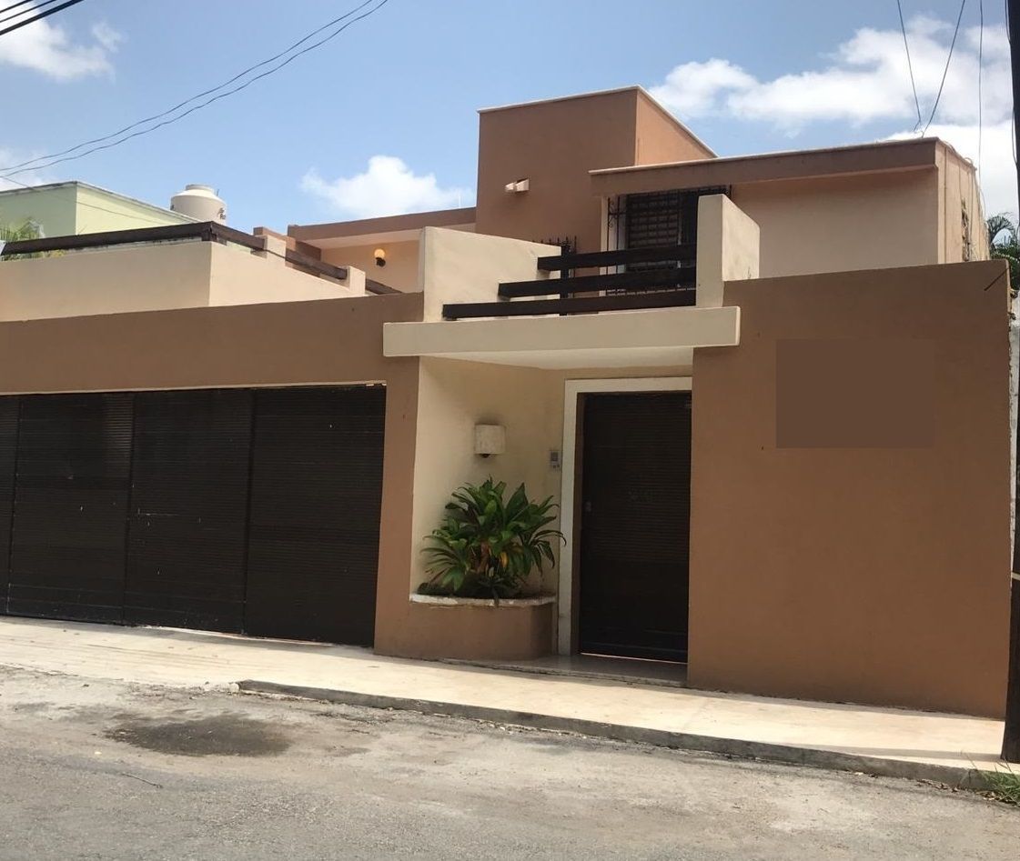 Venta casa tres recámaras y piscina - Chuburna