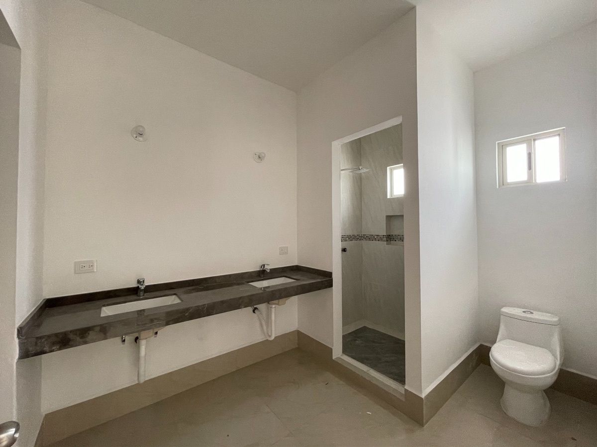 13 de 27: Baño Recámara Princiipal.