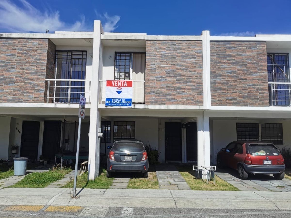 CASA EN VENTA EN FRACCIONAMIENTO BOSQUES DE LERMA-TOLUCA | EasyBroker