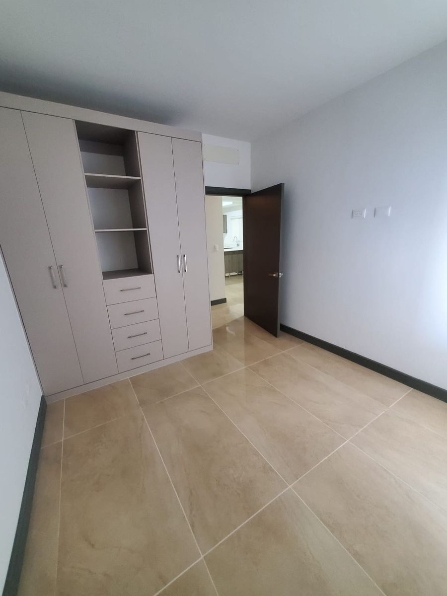 12 de 13: Closet recámara secundaria