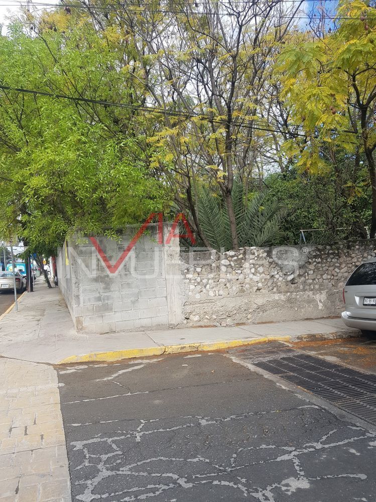 3 de 8