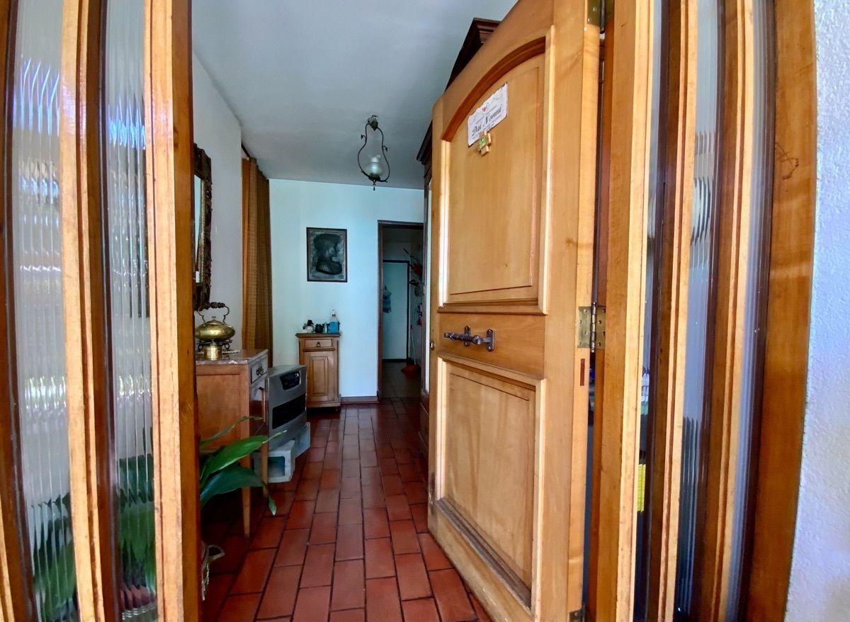 4 de 28: Hall de Acceso a la Casa
