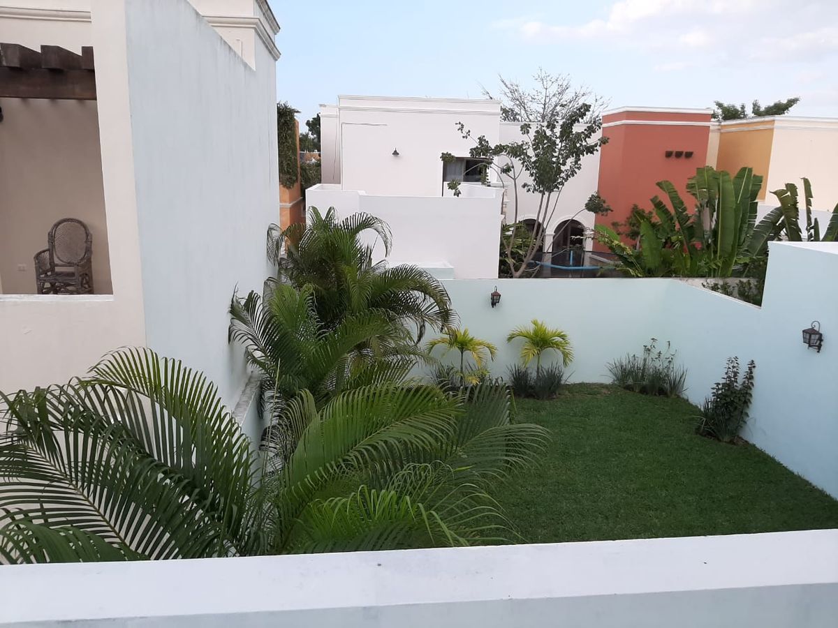 13 de 36: Vista del patio desde habitación