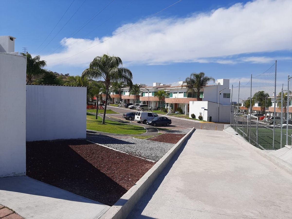 Casa en VENTA con Roof Garden, diseño y espacios. en Corregidora |  EasyBroker