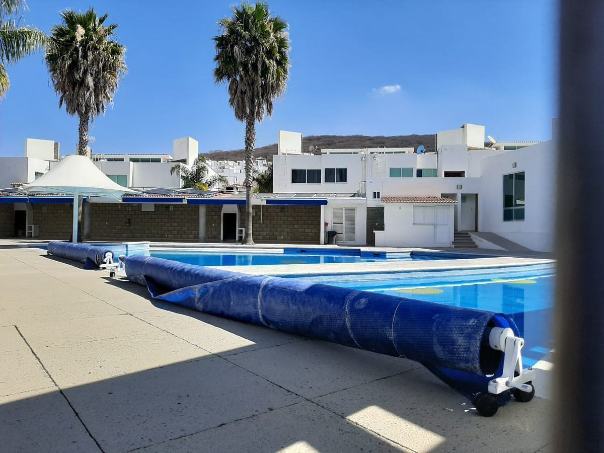 Casa en VENTA con Roof Garden, diseño y espacios. en Corregidora |  EasyBroker