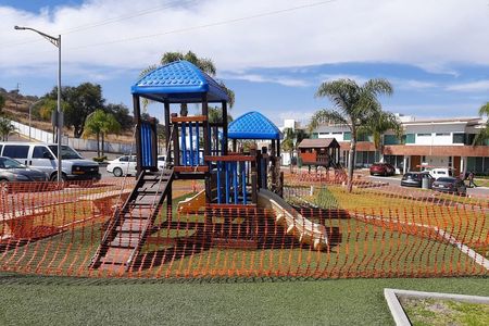Casa en VENTA con Roof Garden, diseño y espacios. en Corregidora
