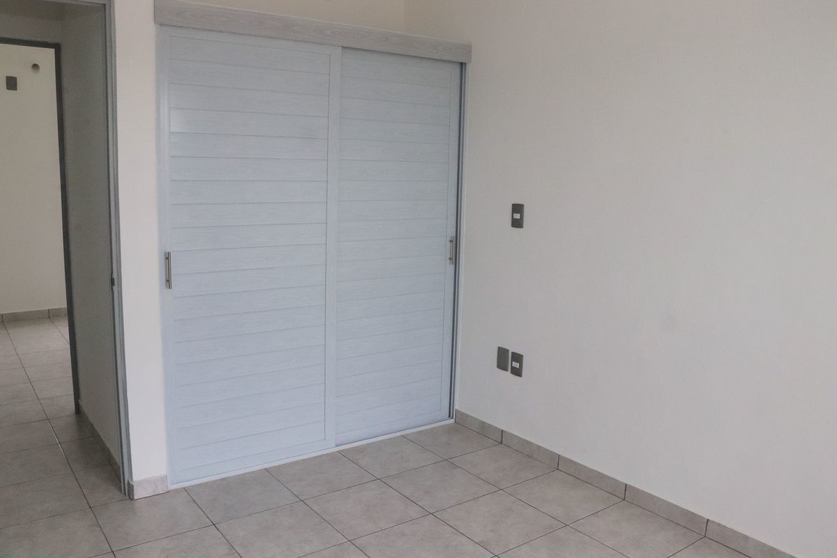 5 de 23: Recámara con closet
