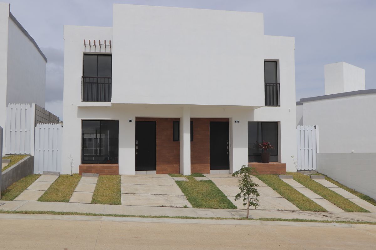 1 de 23: Fachada casa Uxmal