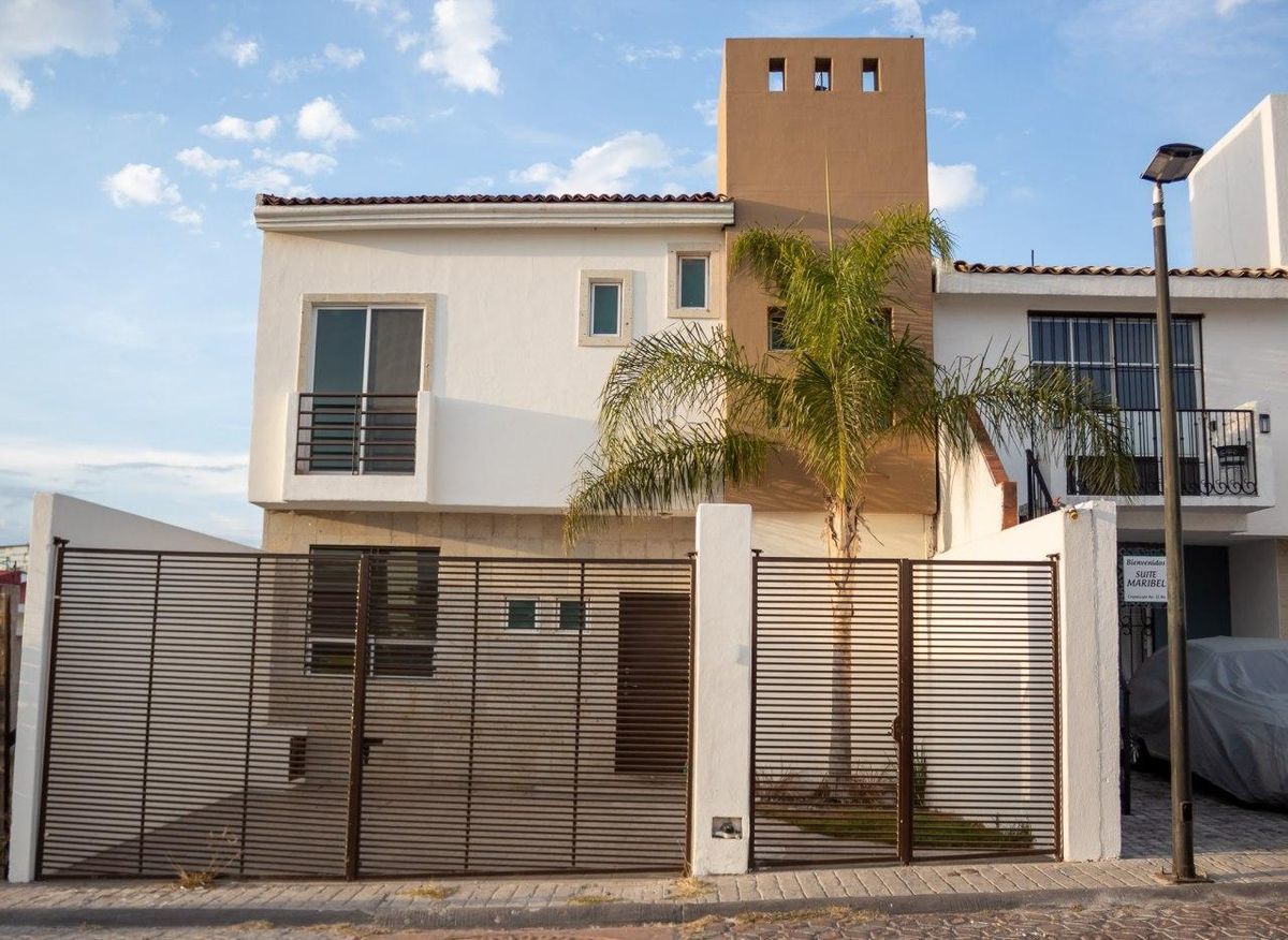 CASA EN VENTA MILENIO III 2,