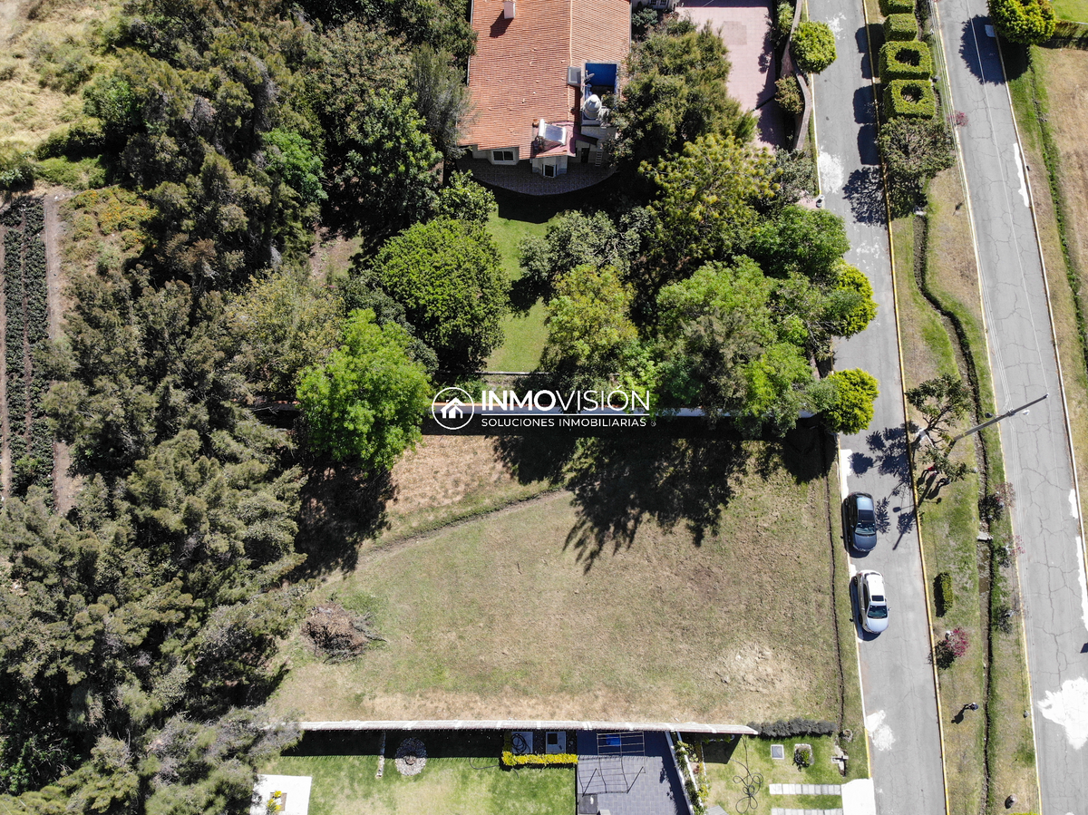 2 of 22: Terreno en venta 1022m2