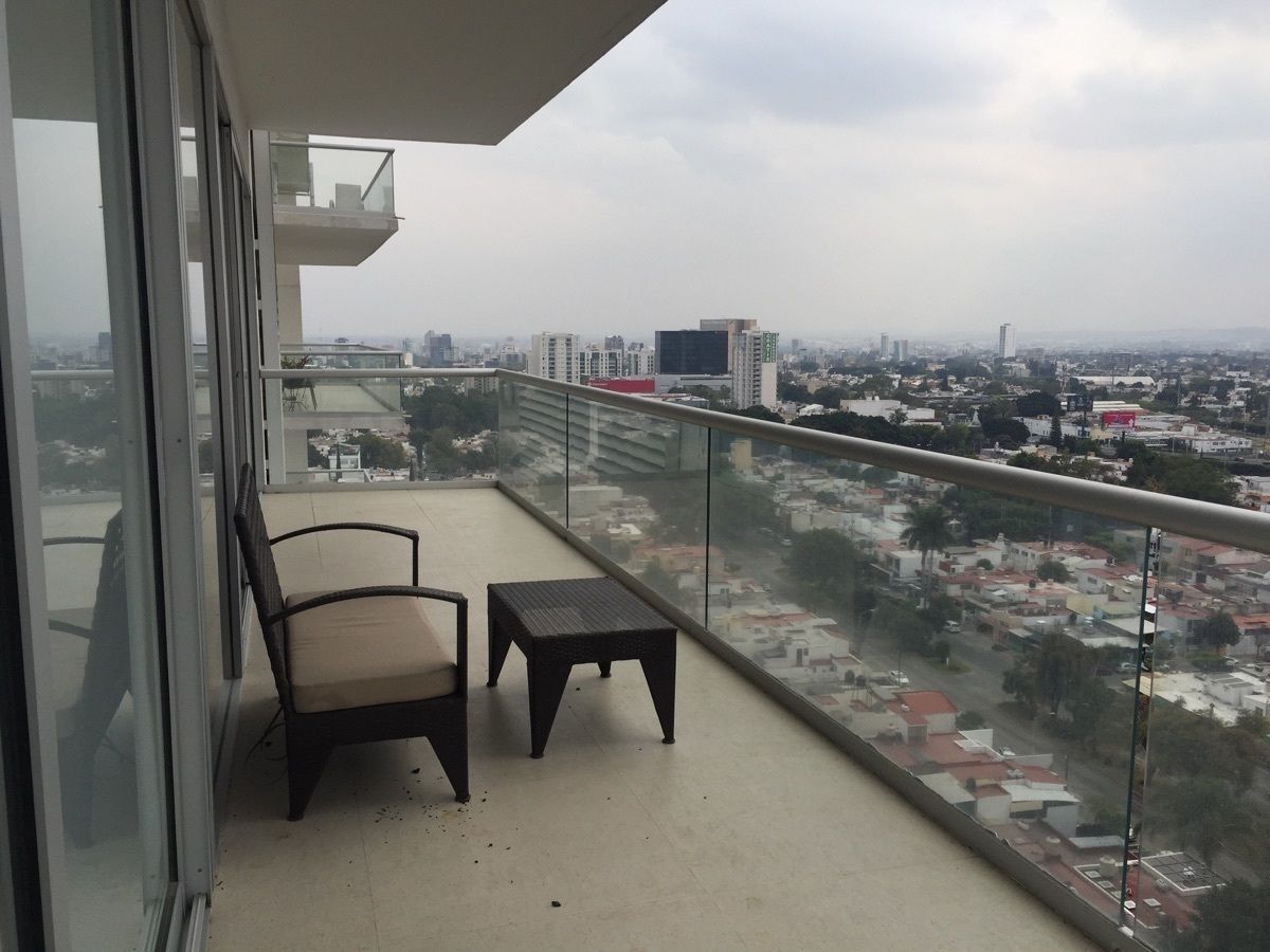 24 de 46: gran balcón vista a la ciudad