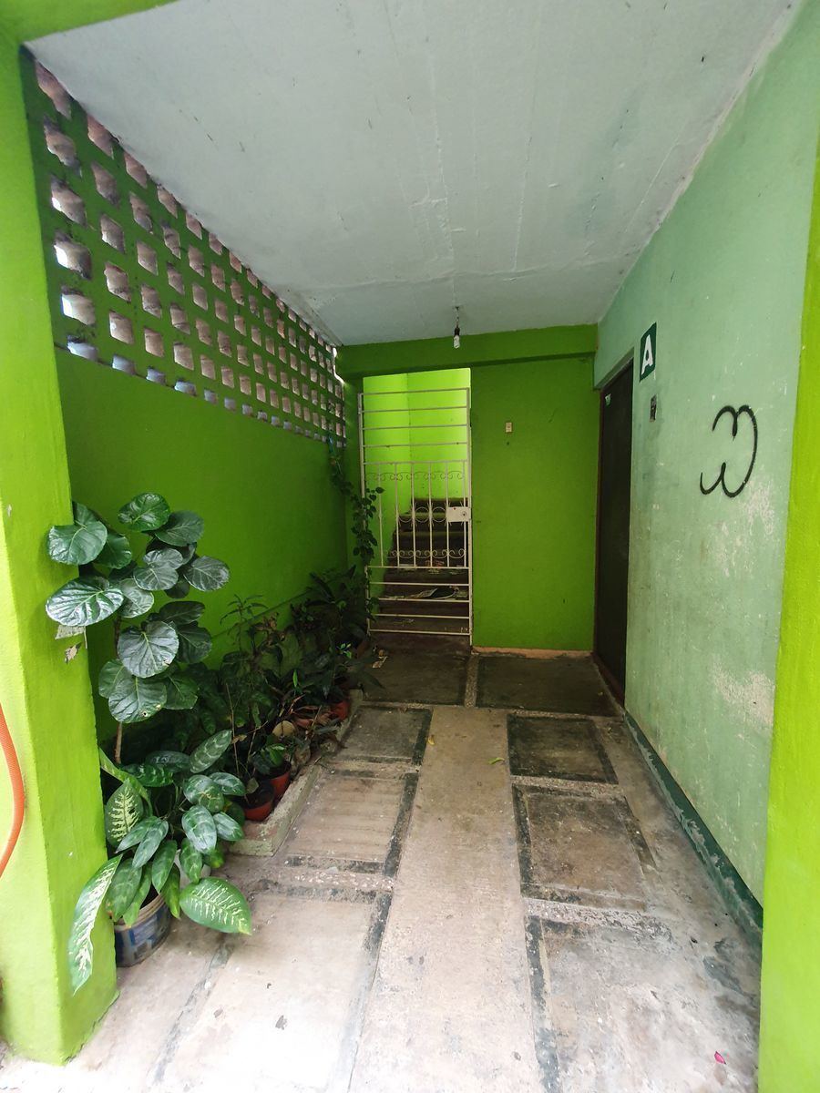 4 de 13: Acceso con reja