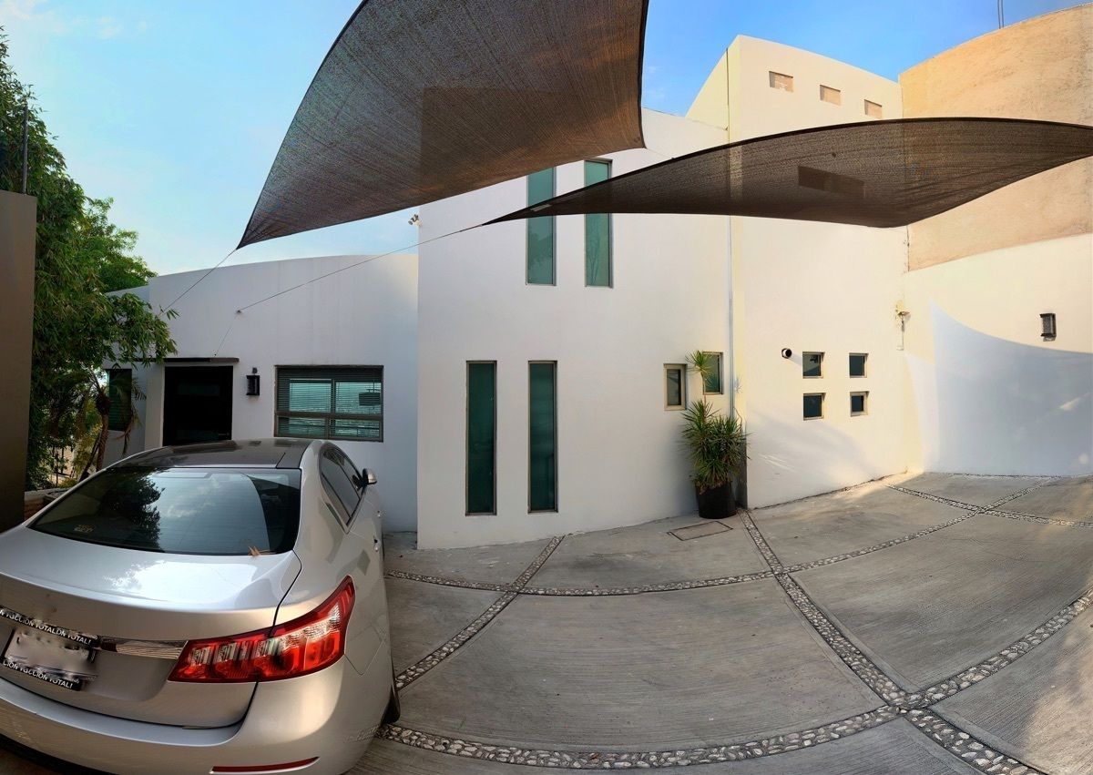 4 de 24: Garage 