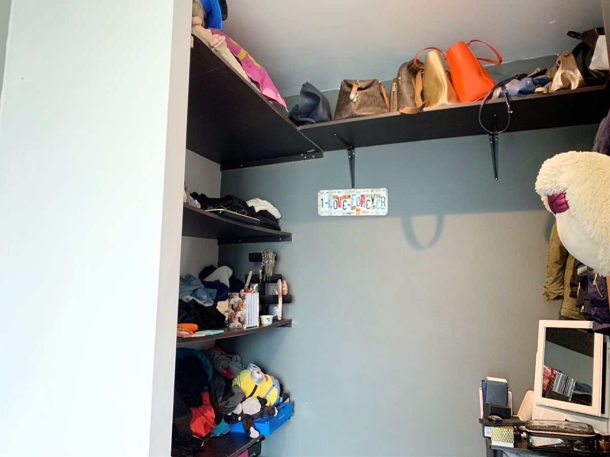 18 de 24: Vestidor habitación secundaria 2