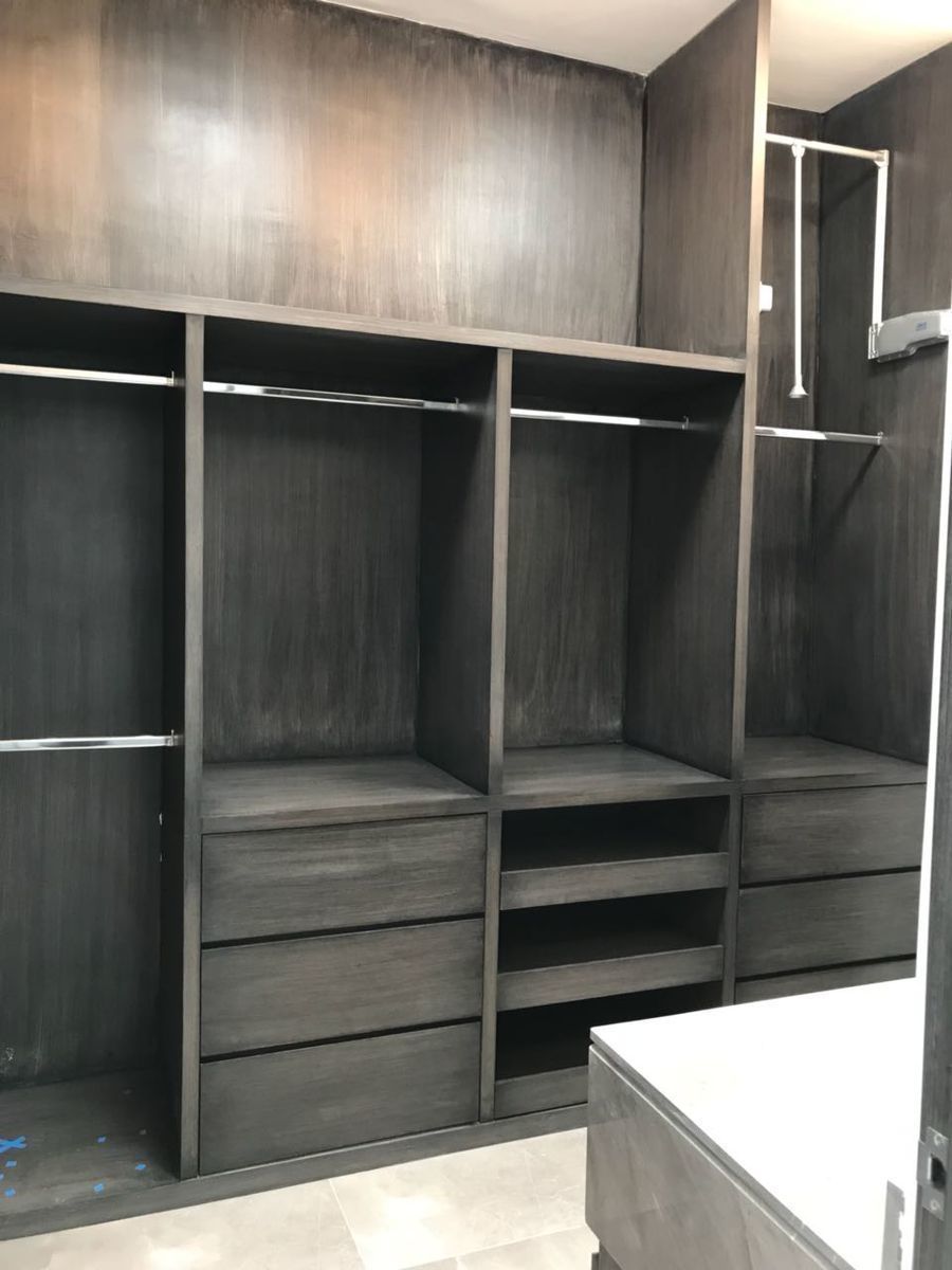 4 de 24: vestidor principal