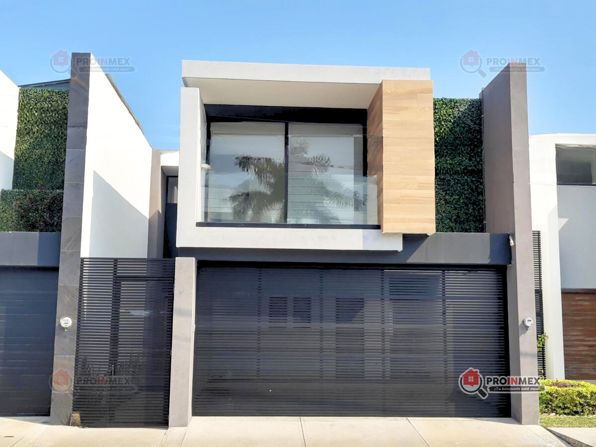 VENTA | CASA RESIDENCIAL CON AMPLIO JARDIN FRACCIONAMIENTO COSTA DE ORO