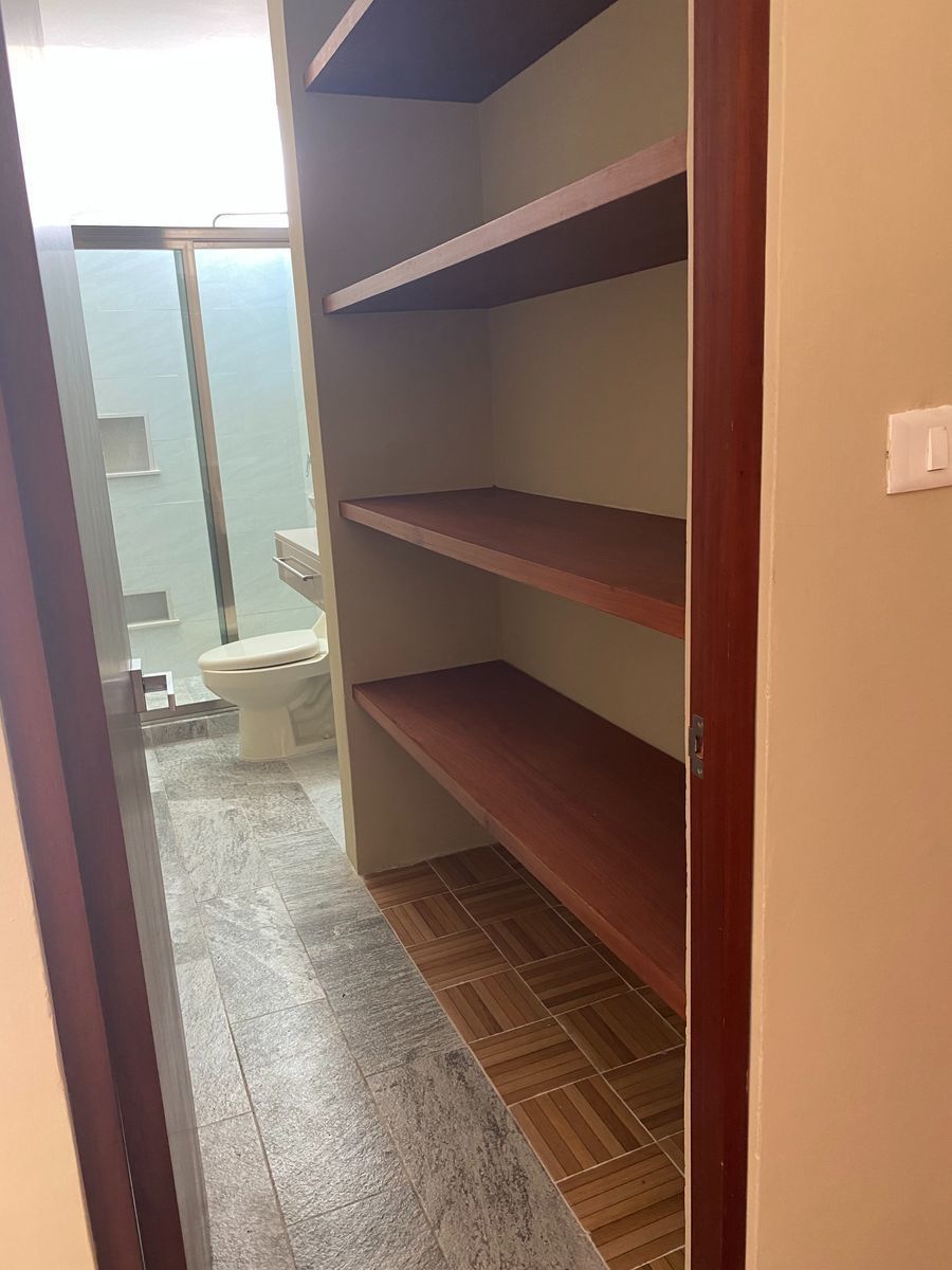 21 de 35: Baño vestidor recámara principal