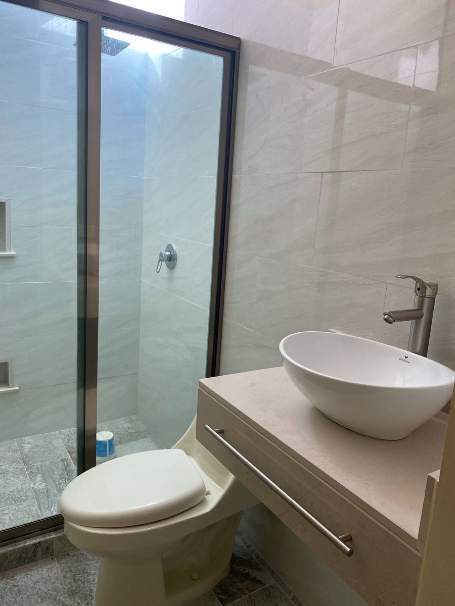 16 de 29: Baño recámara principal