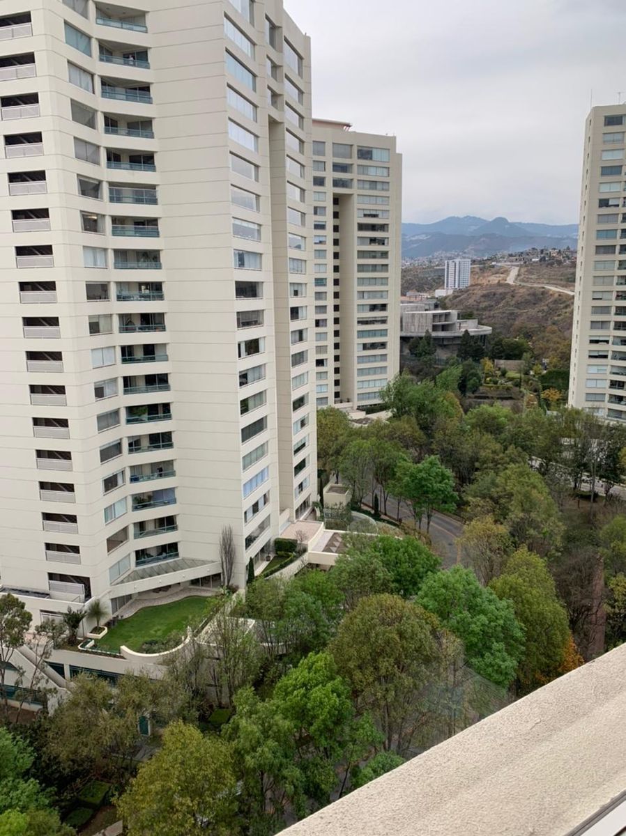 Departamento con terraza en Frondoso II, Lomas Country Club | EasyBroker