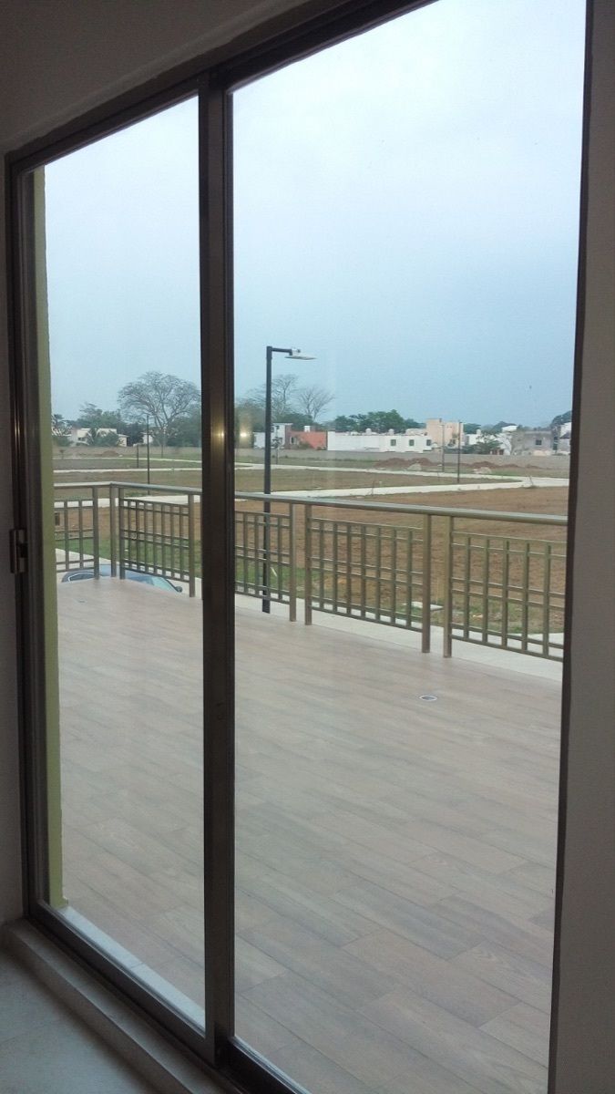 7 de 15: HERMOSA TERRAZA  